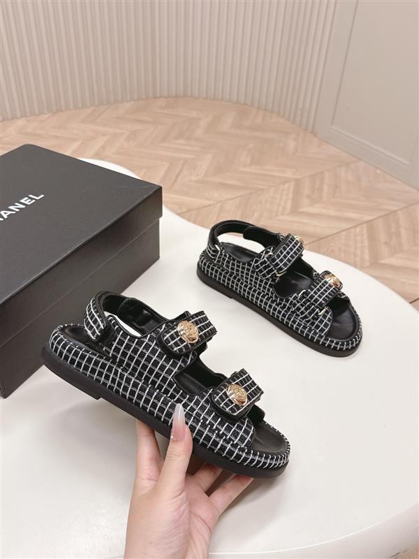 2025112818443860 280